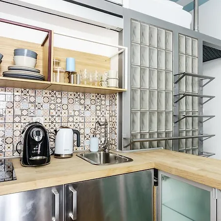 Mini With Balcony Apartman